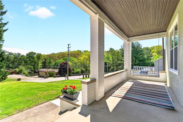 555 Thompson Run Rd, Ross Twp, PA 15237