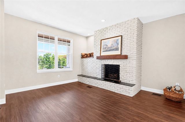 555 Thompson Run Rd, Ross Twp, PA 15237