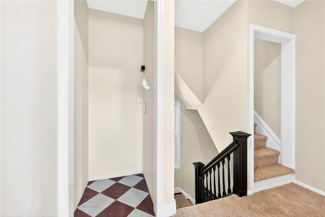 555 Thompson Run Rd, Ross Twp, PA 15237