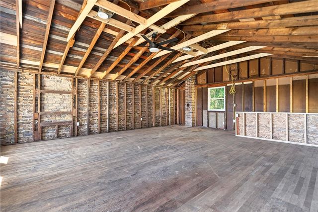 555 Thompson Run Rd, Ross Twp, PA 15237