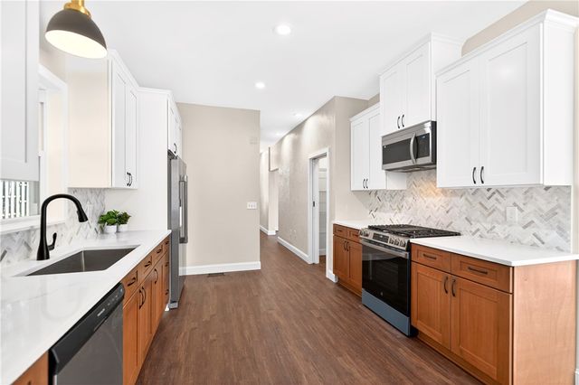555 Thompson Run Rd, Ross Twp, PA 15237