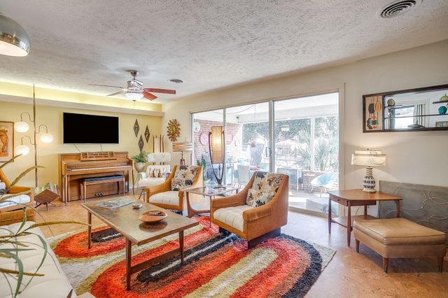 1525 Jenson Road, Fort Worth, TX 76112