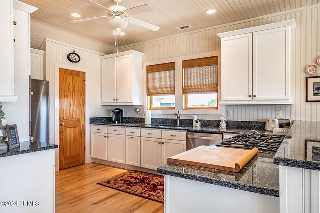 11 Windjammer Lane, Harbor Island, SC 29920