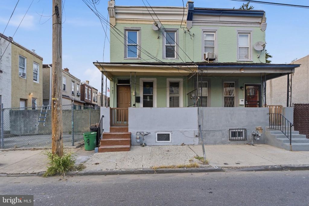 709 CEDAR ST, Camden, NJ 08102