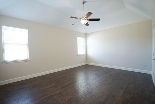 720 Madeline Court, Azle, TX 76020