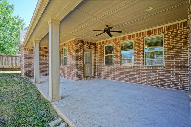 720 Madeline Court, Azle, TX 76020