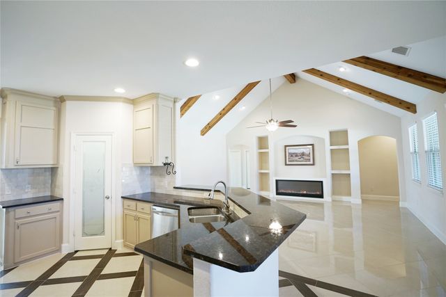 720 Madeline Court, Azle, TX 76020