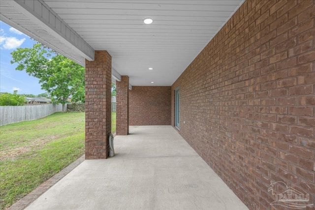 8709 Lamont Rd, Pensacola, FL 32526