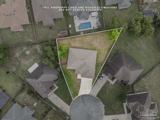 8709 Lamont Rd, Pensacola, FL 32526