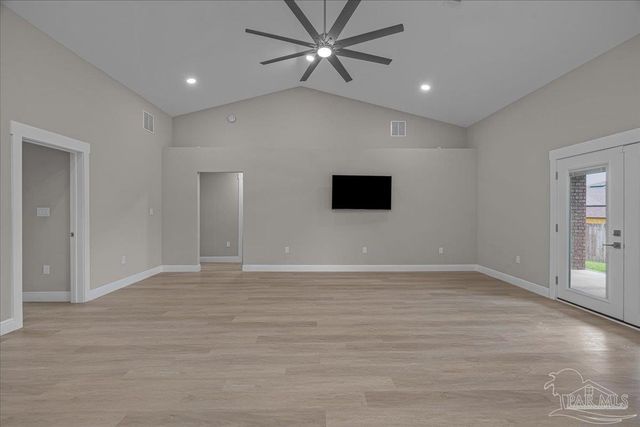 8709 Lamont Rd, Pensacola, FL 32526