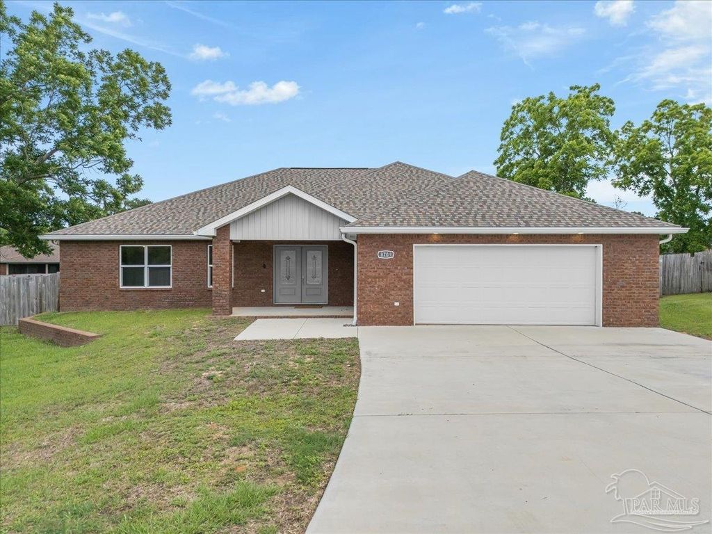 8709 Lamont Rd, Pensacola, FL 32526