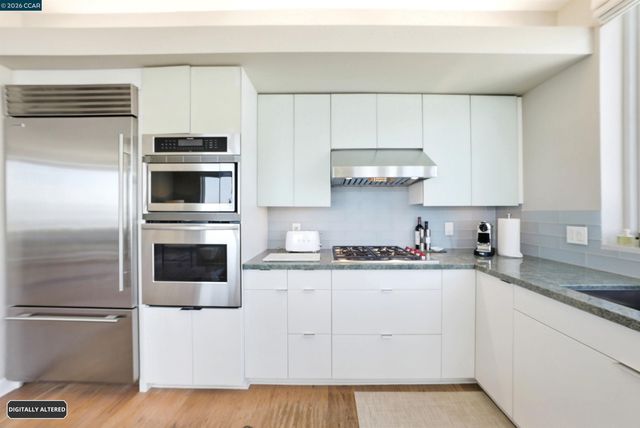 501 Beale St 8D, San Francisco, CA 94105