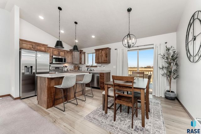9400 W Colton St, Sioux Falls, SD 57106
