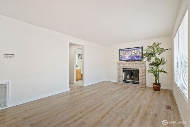 35403 12th Avenue SW, Federal Way, WA 98023