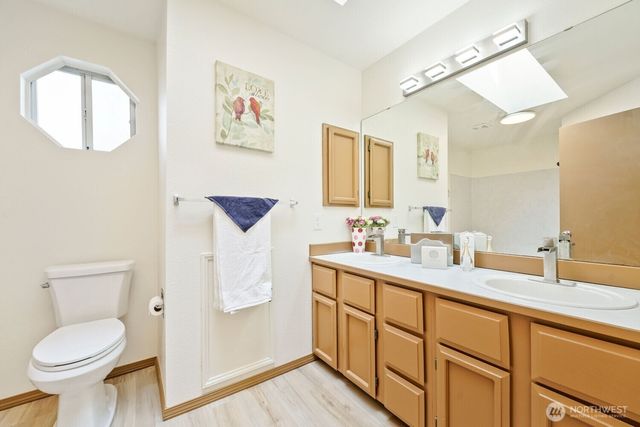 35403 12th Avenue SW, Federal Way, WA 98023