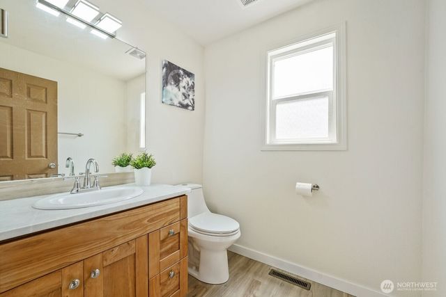 35403 12th Avenue SW, Federal Way, WA 98023
