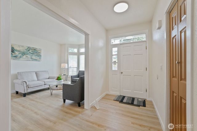 35403 12th Avenue SW, Federal Way, WA 98023