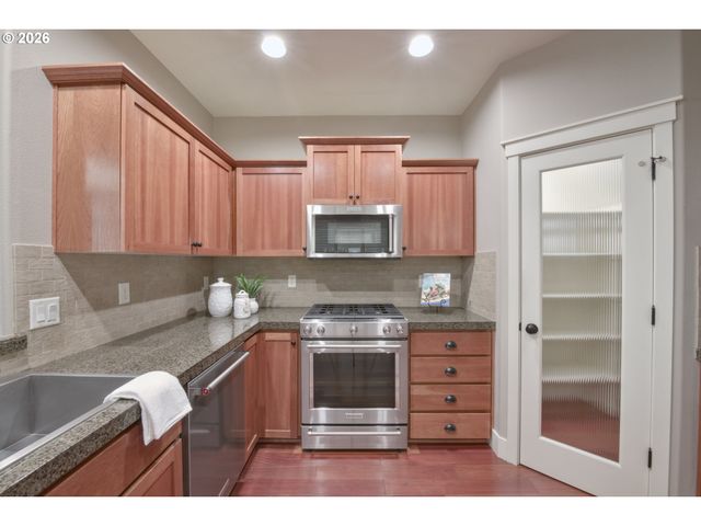 4835 Nw BLANDY Ter, Portland, OR 97229
