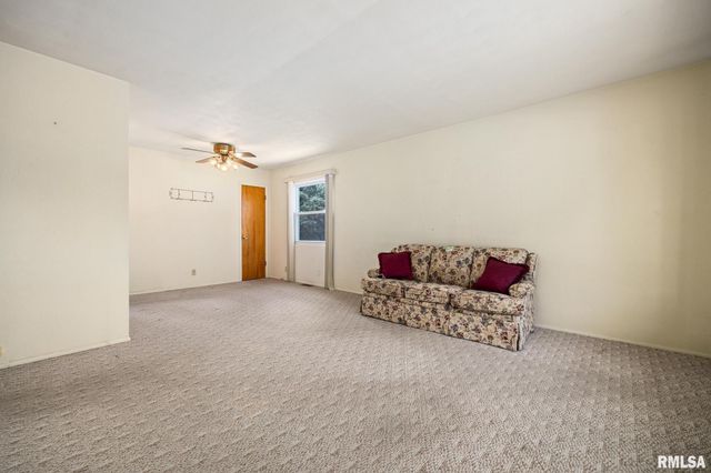 411 MANOR Street, Pekin, IL 61554