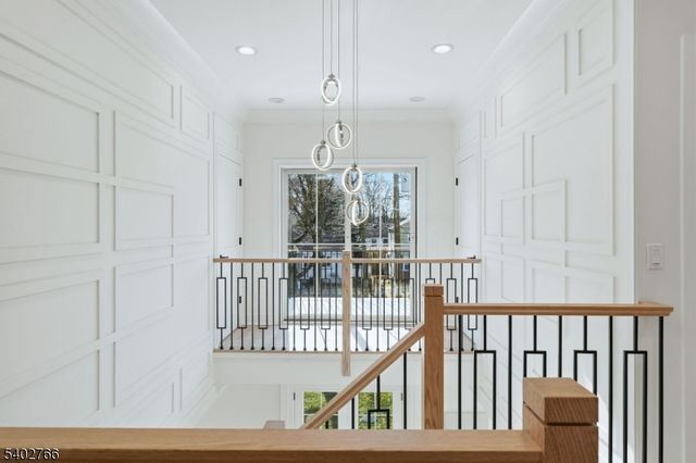 30 Grand Ter, Livingston Twp., NJ 07039