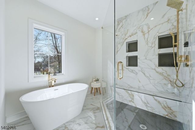 30 Grand Ter, Livingston Twp., NJ 07039