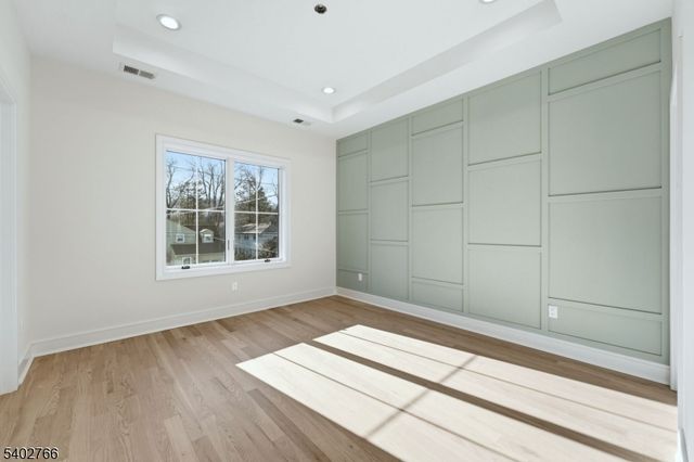 30 Grand Ter, Livingston Twp., NJ 07039