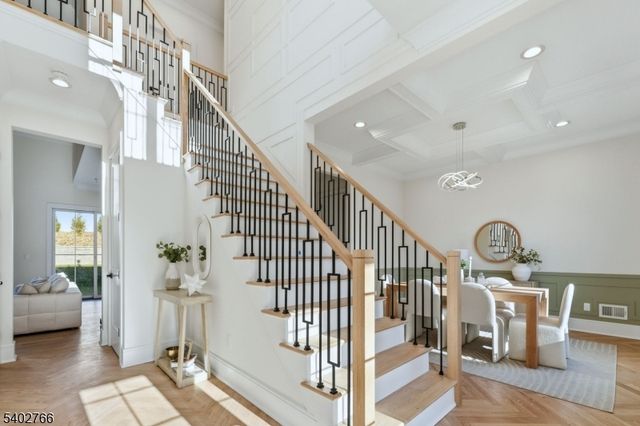 30 Grand Ter, Livingston Twp., NJ 07039