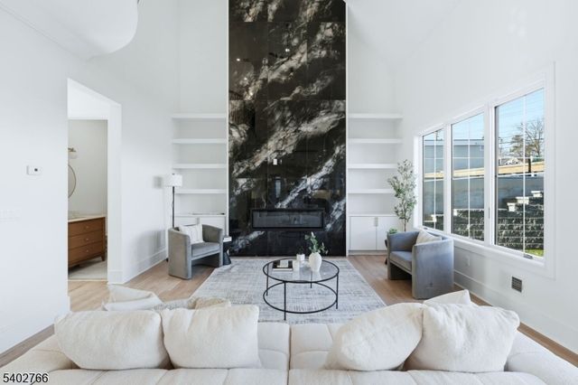 30 Grand Ter, Livingston Twp., NJ 07039