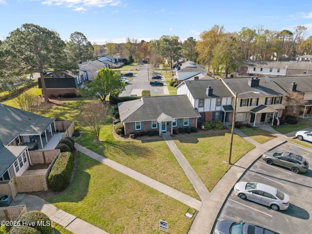 42 Barnes Street, Greenville, NC 27858