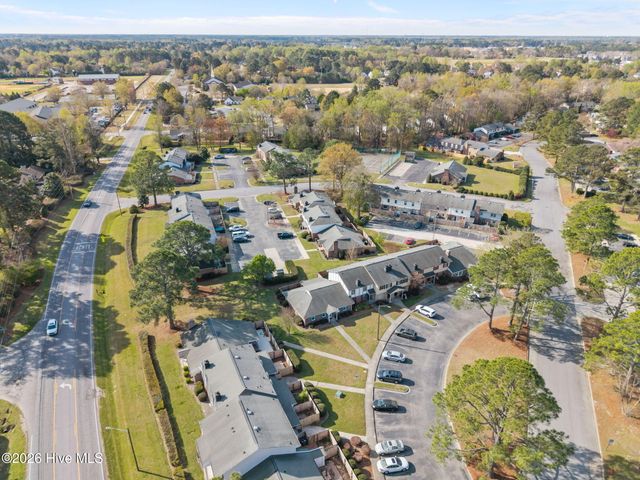 42 Barnes Street, Greenville, NC 27858