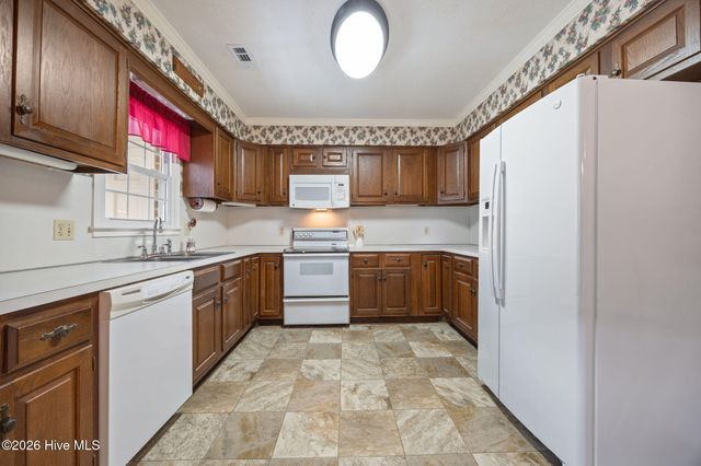 42 Barnes Street, Greenville, NC 27858