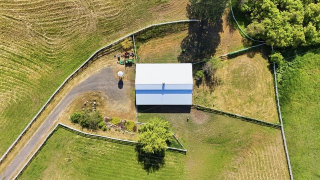 10205 S Sharon Rd, Spokane, WA 99223