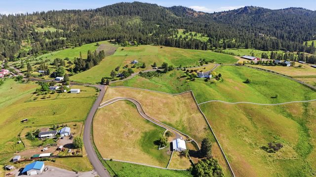 10205 S Sharon Rd, Spokane, WA 99223
