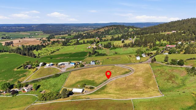10205 S Sharon Rd, Spokane, WA 99223