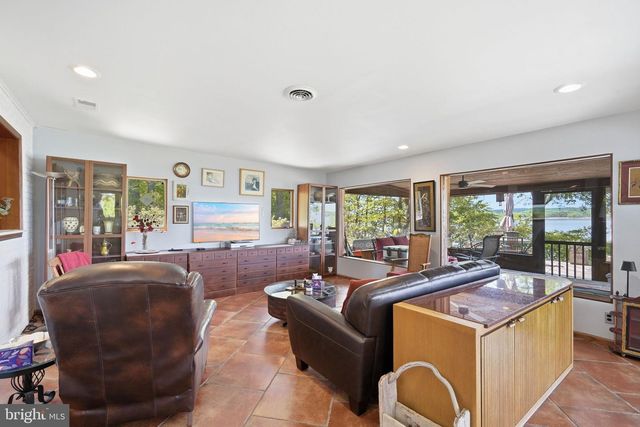 47 N LOCKWOOD RD, Elkton, MD 21921