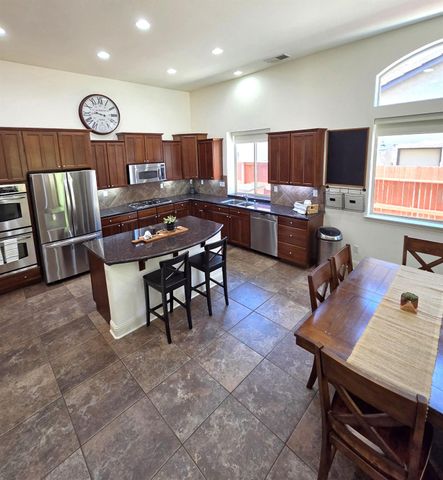506 Lohse Ct, Lincoln, CA 95648