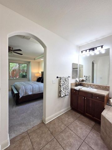 506 Lohse Ct, Lincoln, CA 95648