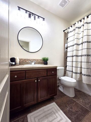 506 Lohse Ct, Lincoln, CA 95648