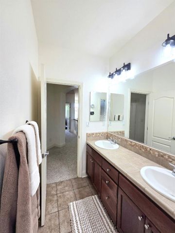 506 Lohse Ct, Lincoln, CA 95648