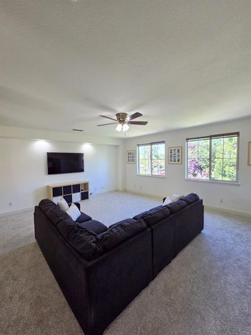 506 Lohse Ct, Lincoln, CA 95648