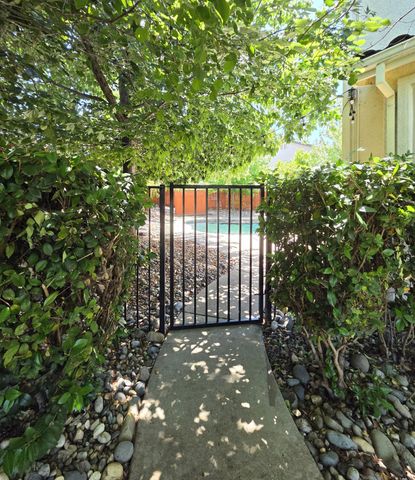 506 Lohse Ct, Lincoln, CA 95648
