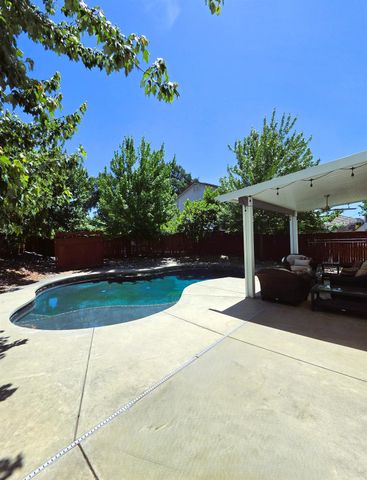 506 Lohse Ct, Lincoln, CA 95648