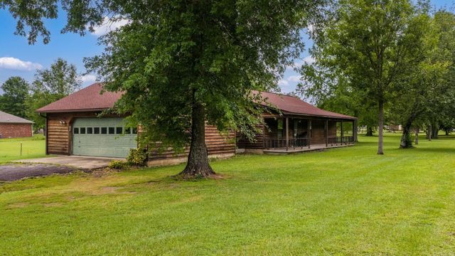 17 Oak Creek, Conway, AR 72032