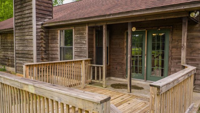 17 Oak Creek, Conway, AR 72032
