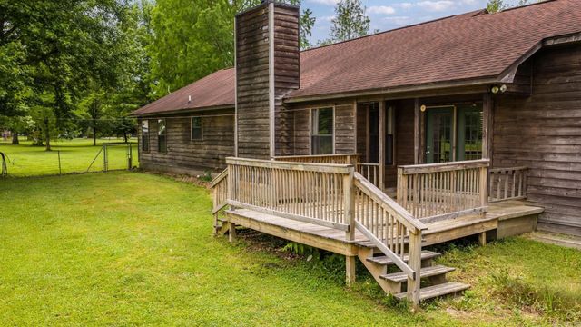 17 Oak Creek, Conway, AR 72032