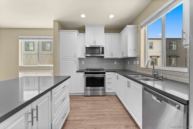 2564 S Escondido Blvd 512, Escondido, CA 92025