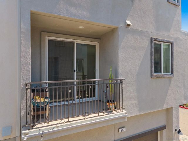 2564 S Escondido Blvd 512, Escondido, CA 92025
