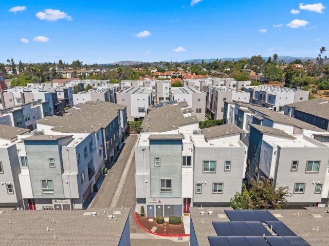 2564 S Escondido Blvd 512, Escondido, CA 92025