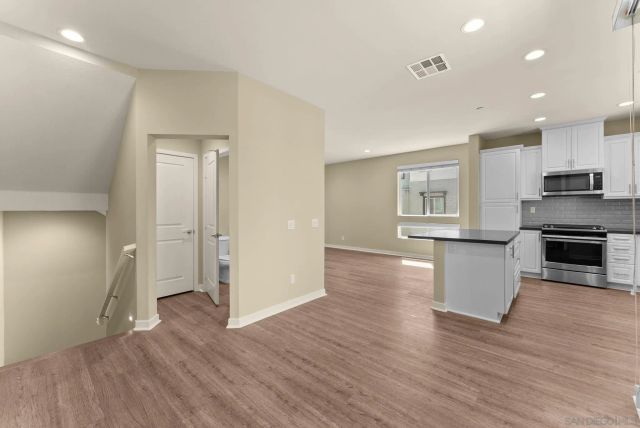 2564 S Escondido Blvd 512, Escondido, CA 92025