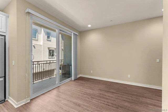 2564 S Escondido Blvd 512, Escondido, CA 92025